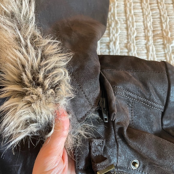 Danier brown leather jacket, 3XS, XXS - Picture 4 of 10